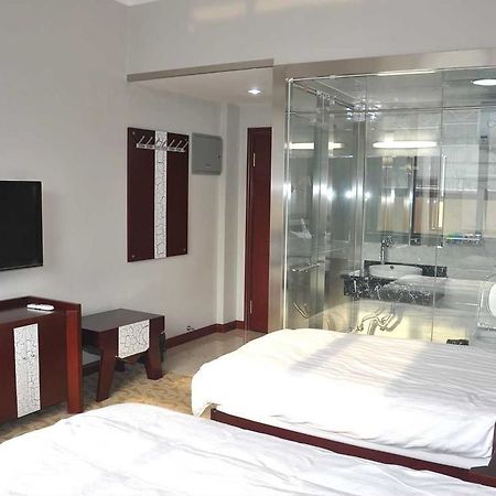 Hangjia Hotel ウルムチ市 エクステリア 写真